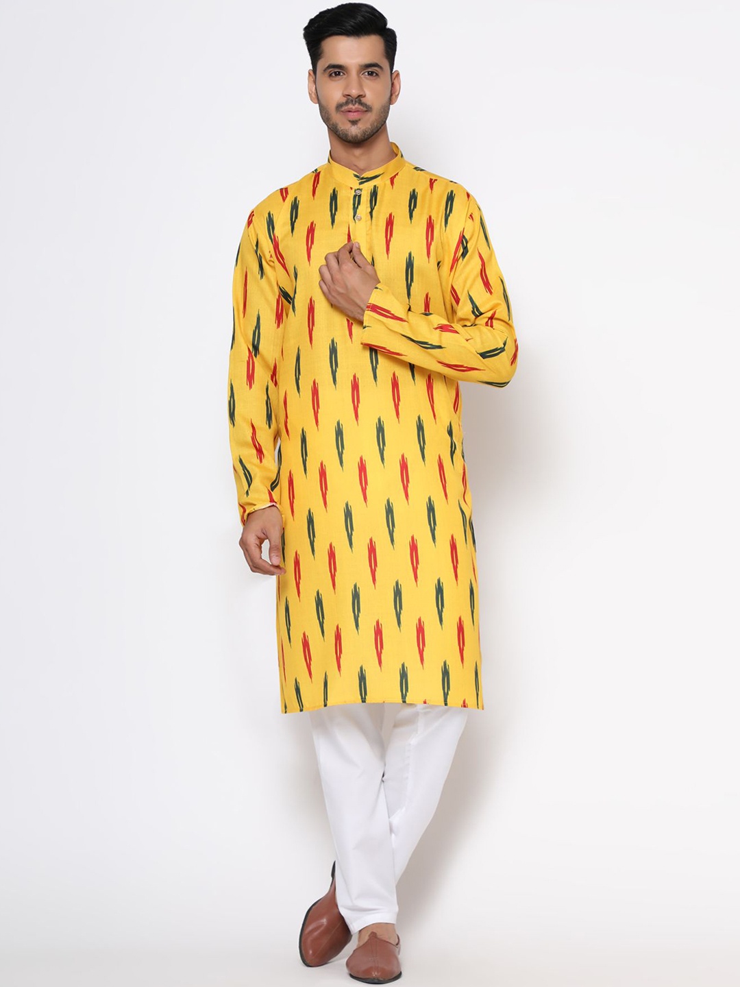 

Vastrasky Global Men Yellow Ethnic Motifs Thread Work Khadi Kurta