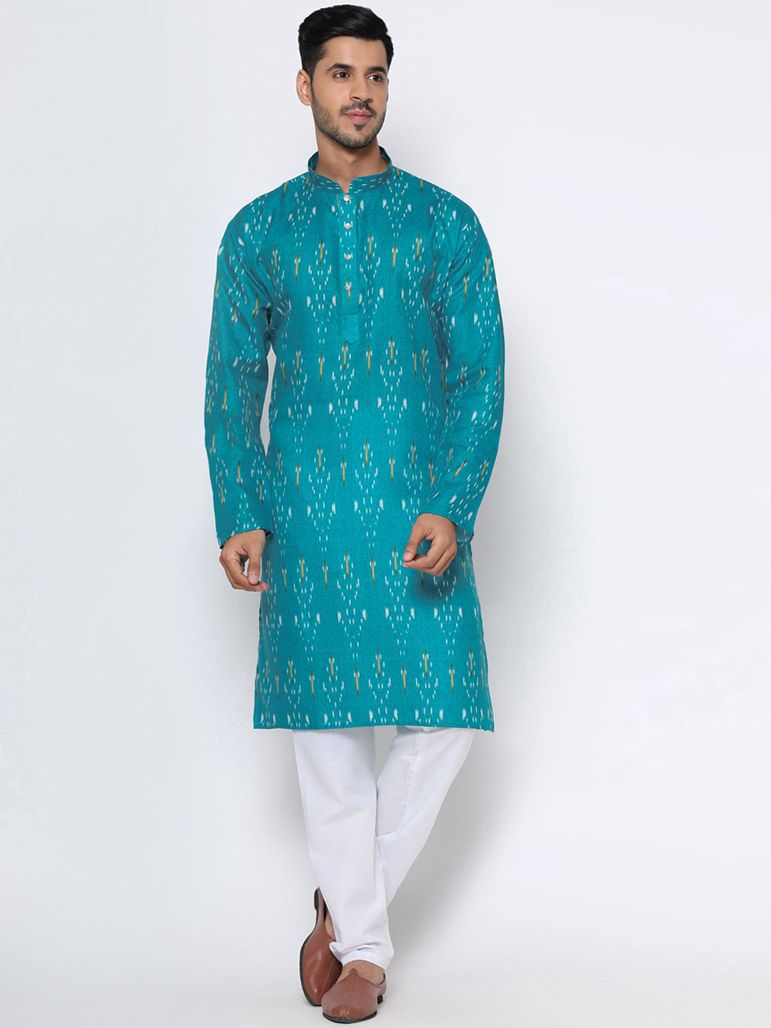 

Vastrasky Global Men Blue Geometric Woven Design Kurta