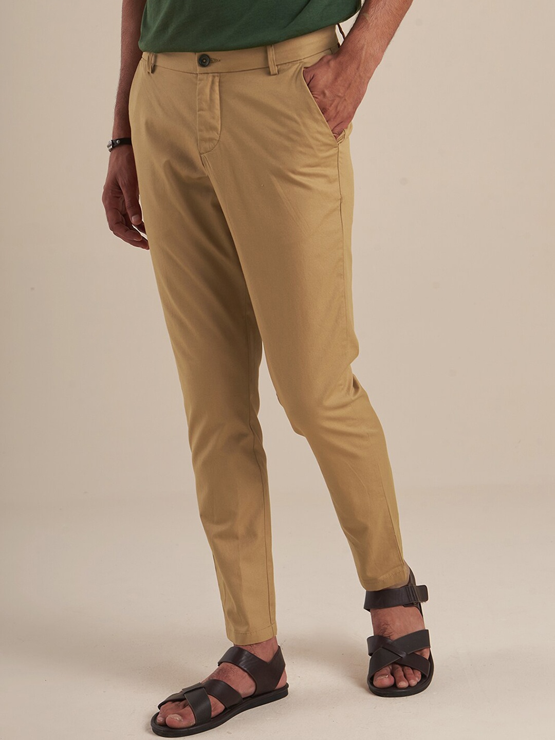 

Andamen Men Brown Textured Trousers