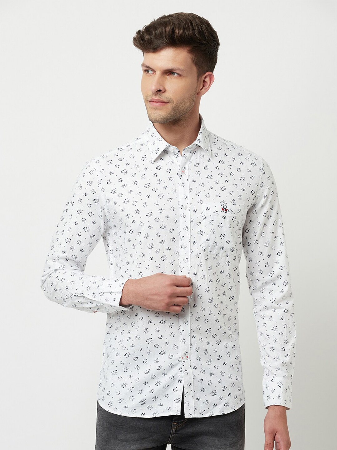 

Crimsoune Club Men White Slim Fit Printed Casual Shirt