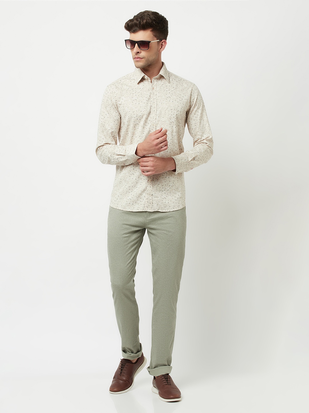 

Crimsoune Club Men Beige Printed Cotton Slim Fit Casual Shirt