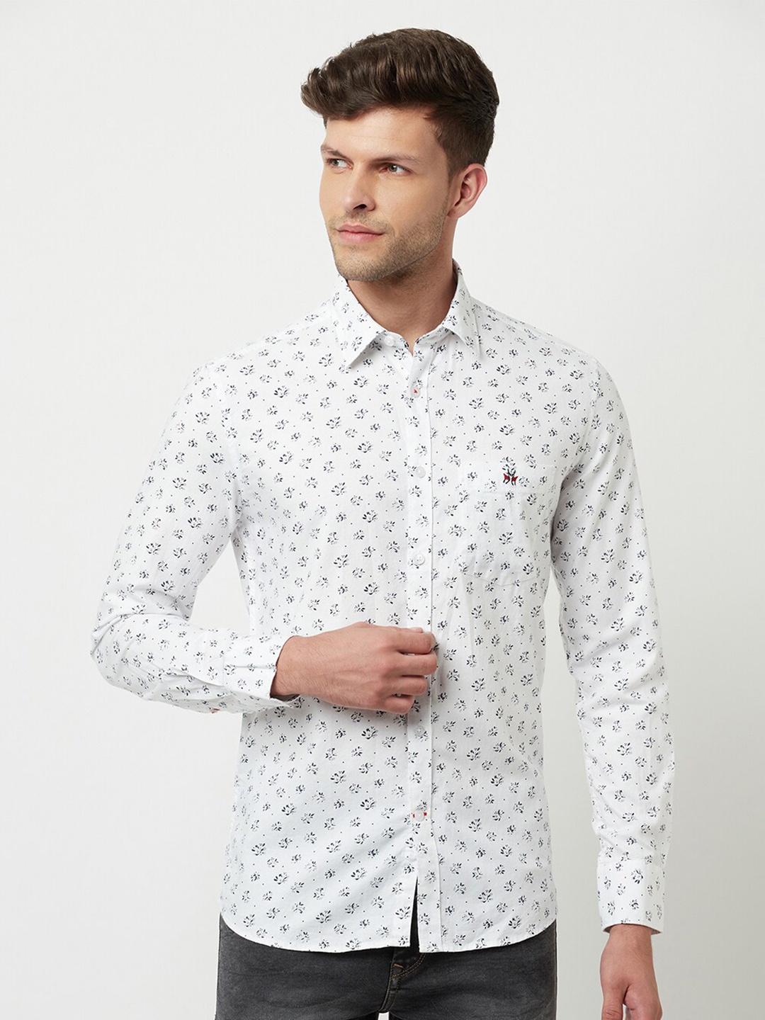 

Crimsoune Club Men White Slim Fit Printed Casual Shirt