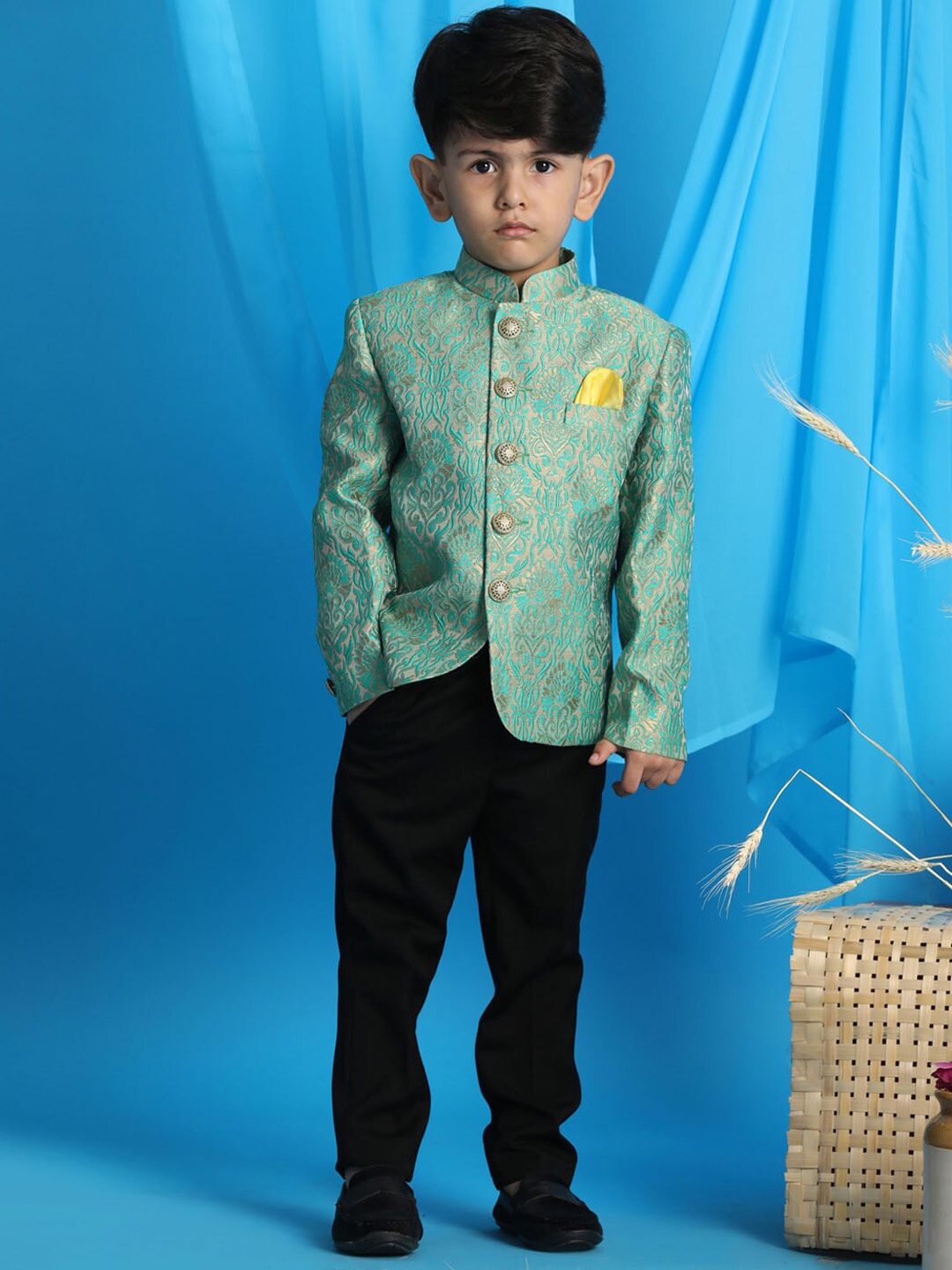 

VASTRAMAY Boys Green Floral Printed Slim-Fit Jodhpuri Blazer