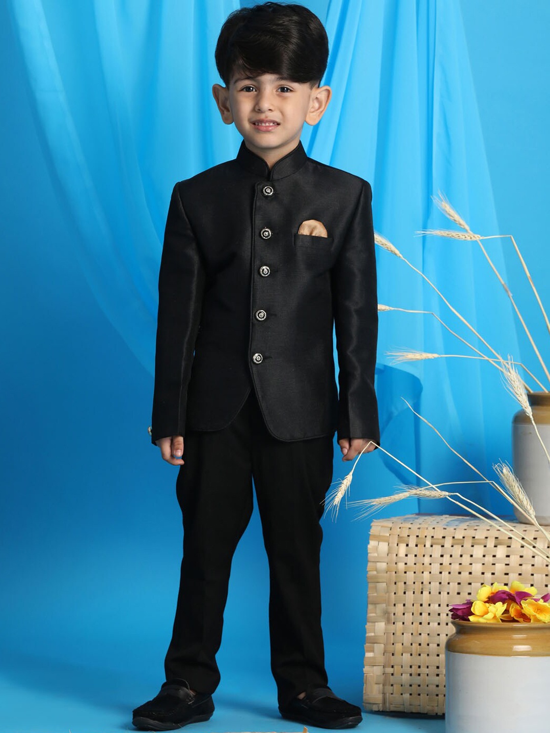 

VASTRAMAY Boys Jodhpuri Solid Slim-Fit Bandhgala Blazer, Black