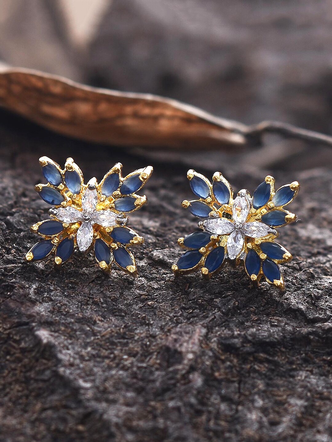 

Tistabene Blue & White Gold-Plated Floral Studs Earrings