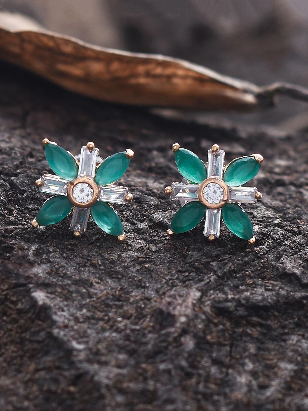 

Tistabene Rose Gold-Plated Green & Transparent Floral Studs Earrings