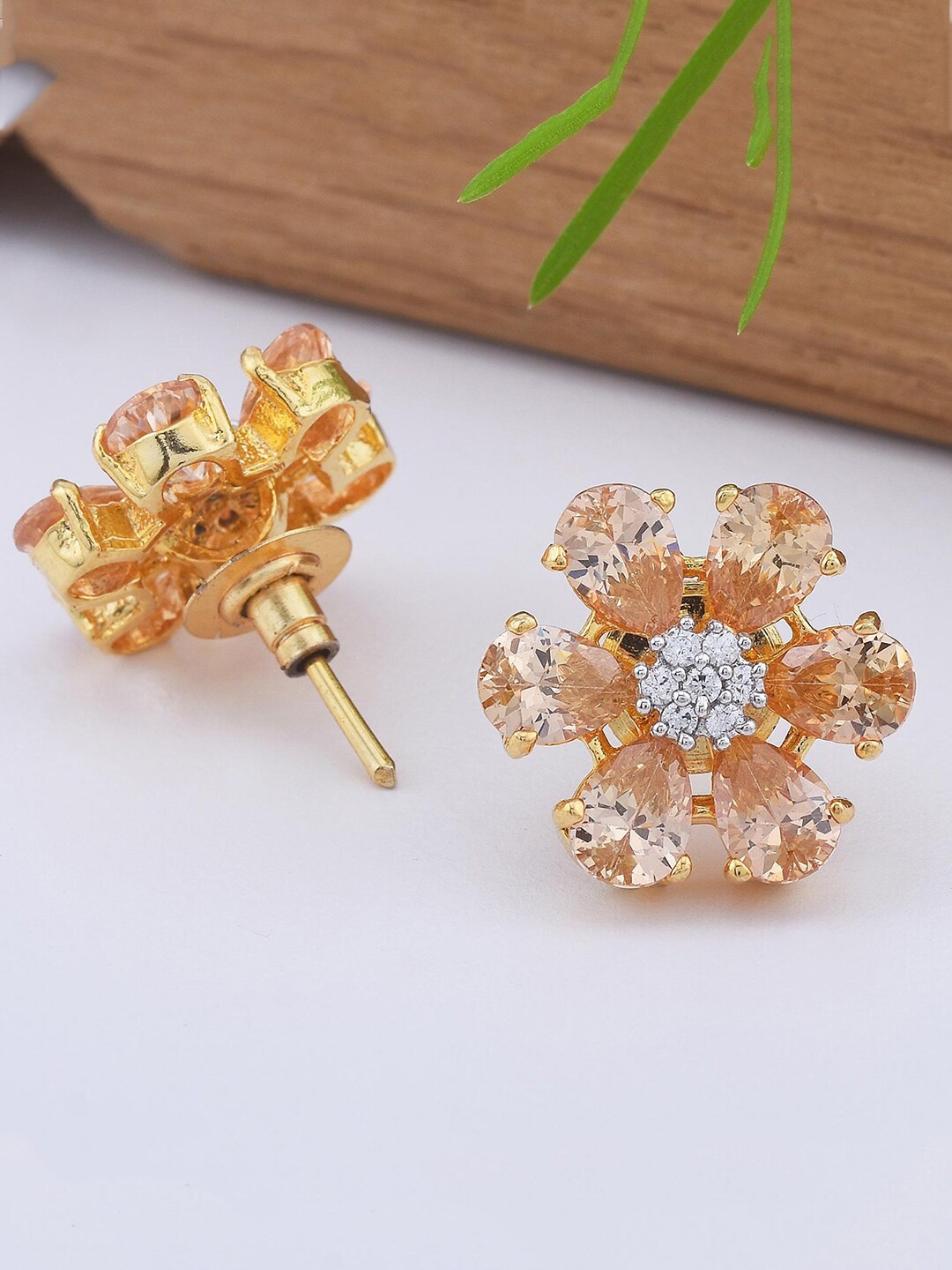 

Tistabene Gold-Toned & White Contemporary Studs Earrings