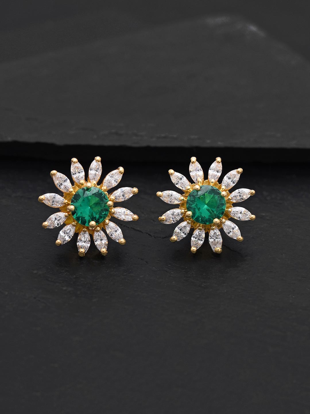 

Tistabene Women Green & White Contemporary Studs Earrings