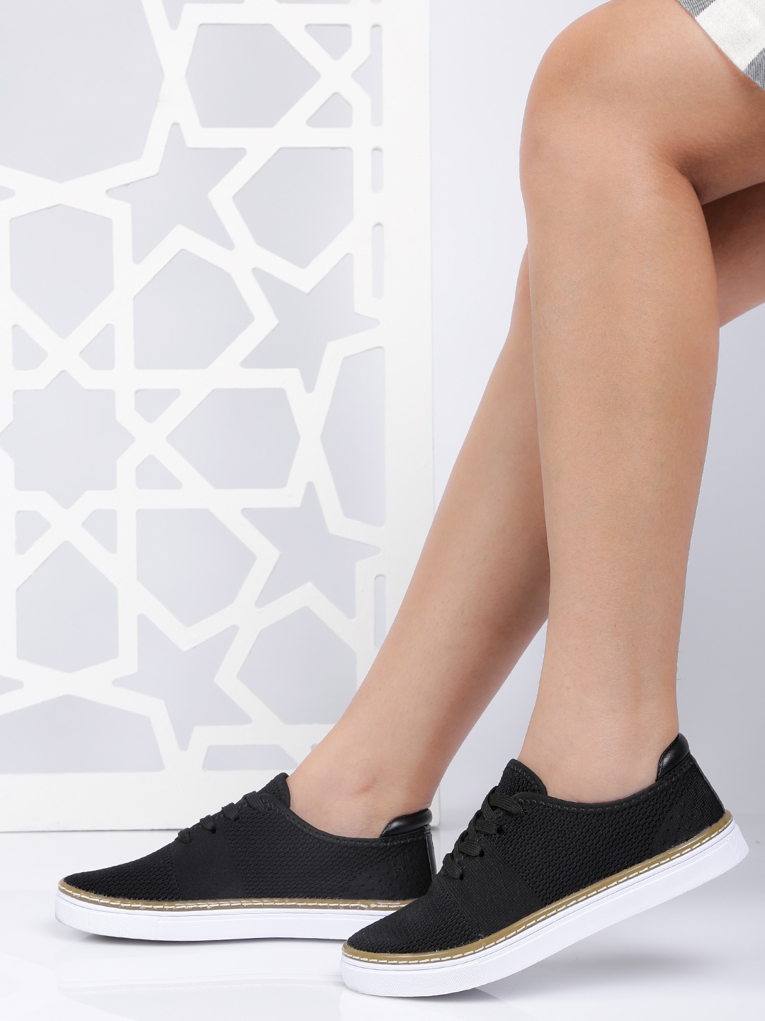 

ether Women Black Sneakers