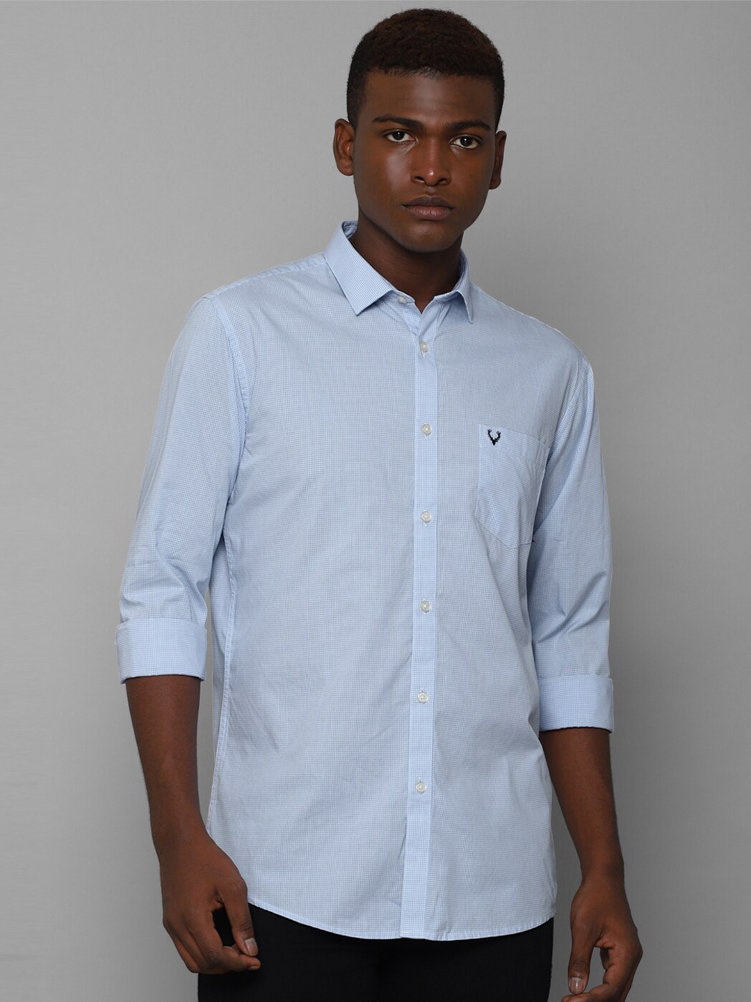

Allen Solly Men Blue Slim Fit Casual Long Roll-Up Sleeves Shirt