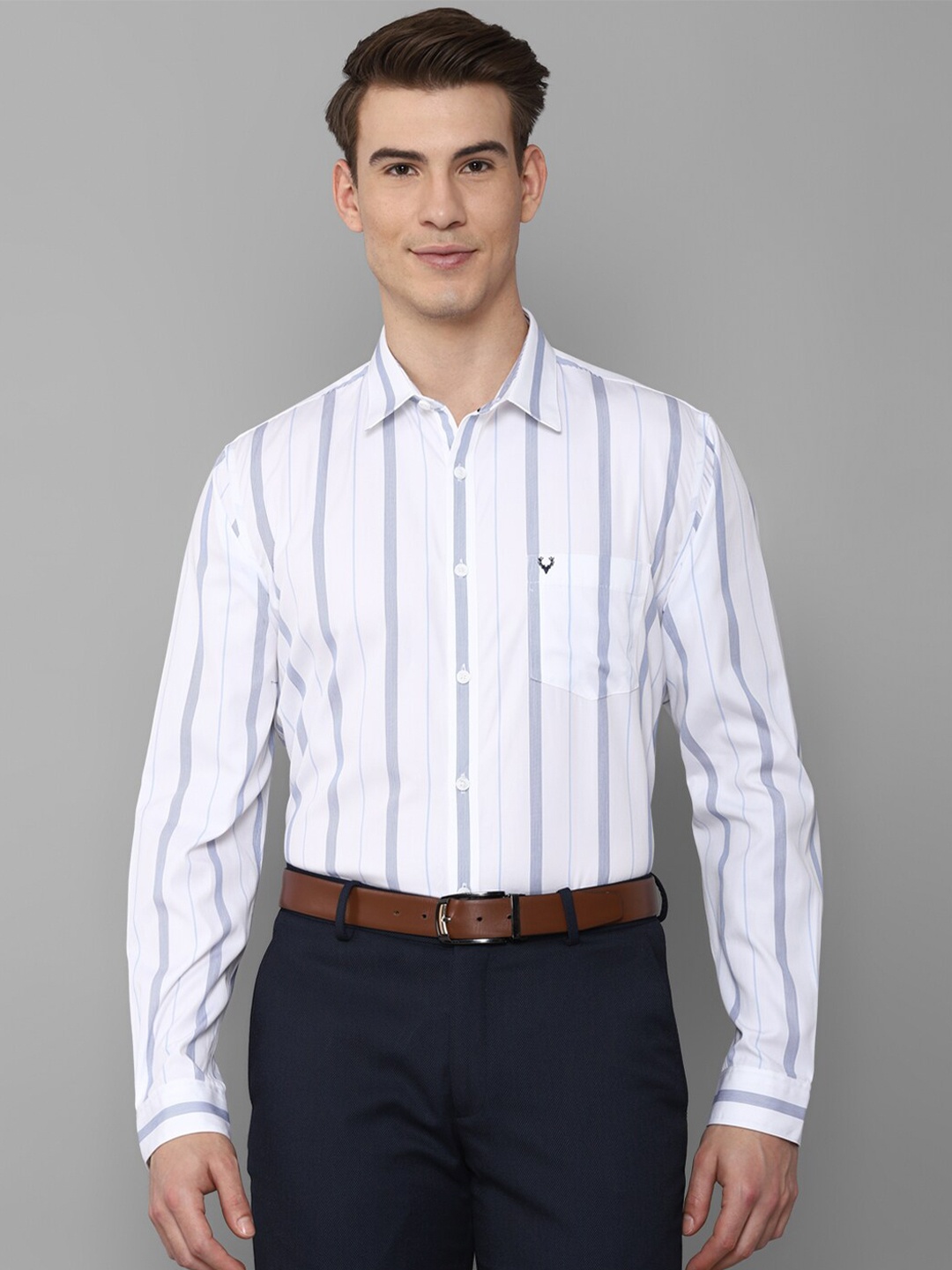 

Allen Solly Men White Slim Fit Striped Casual Shirt