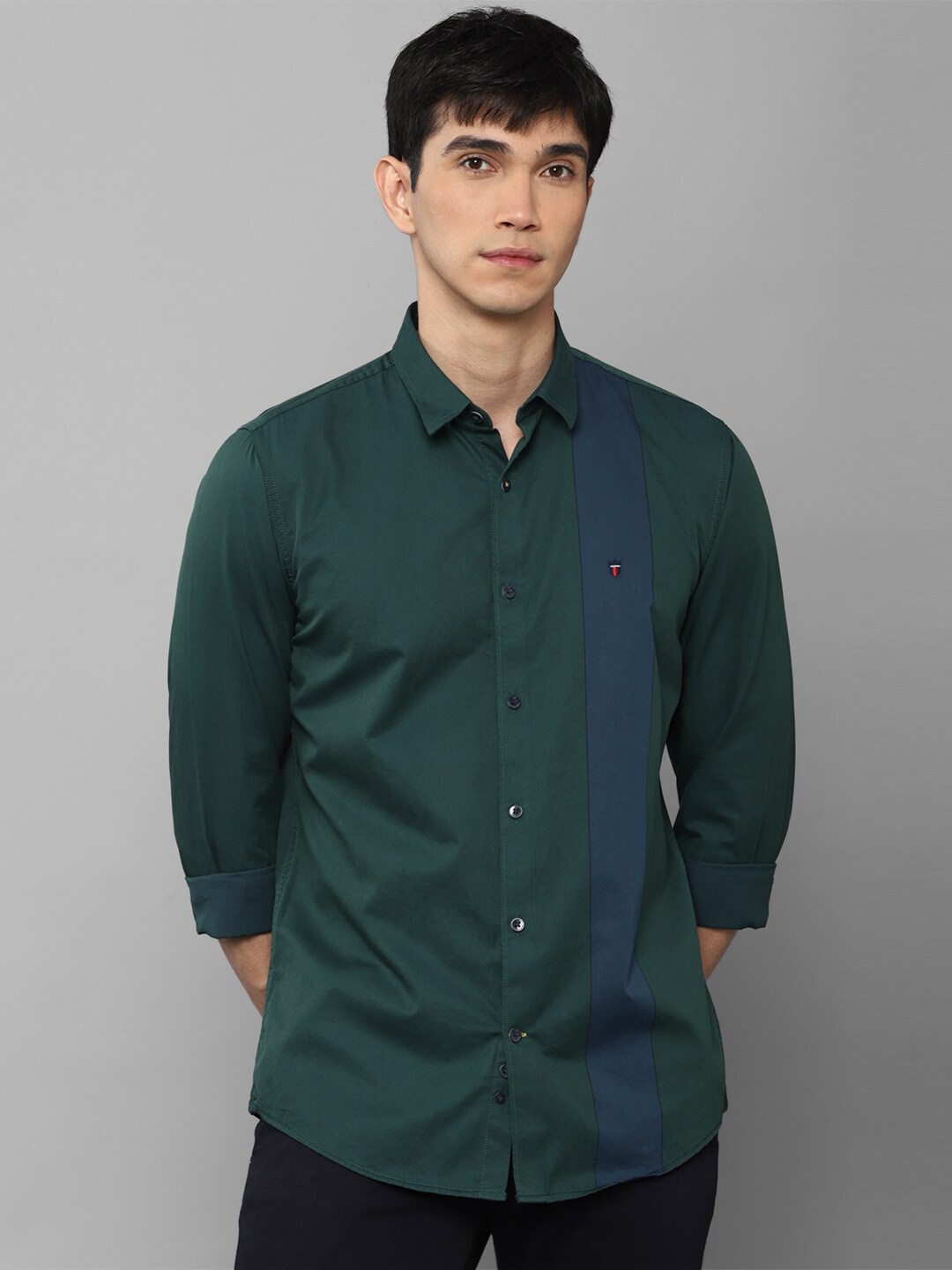 

Louis Philippe Sport Men Green Slim Fit Casual Shirt