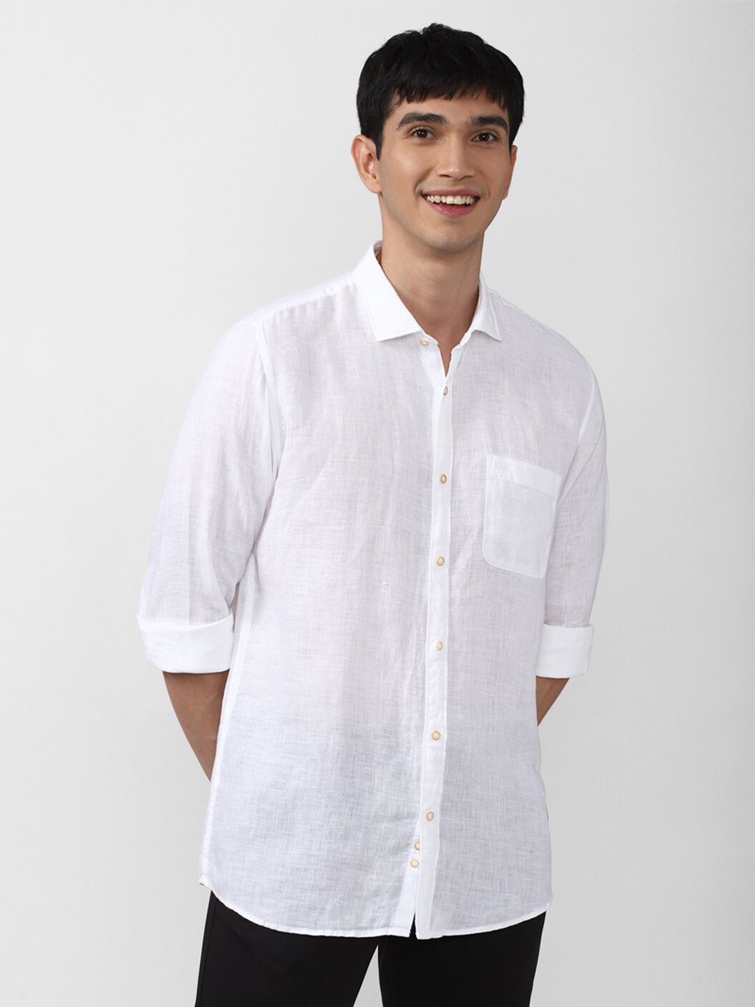 

Peter England Casuals Men White Slim Fit Casual Shirt
