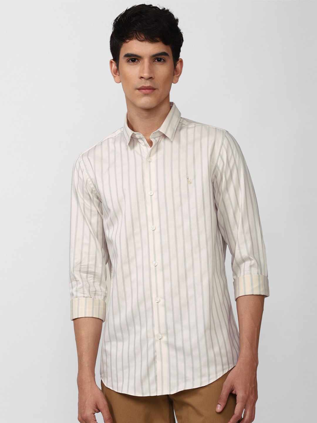 

SIMON CARTER LONDON Men Cream-Coloured Slim Fit Striped Casual Shirt
