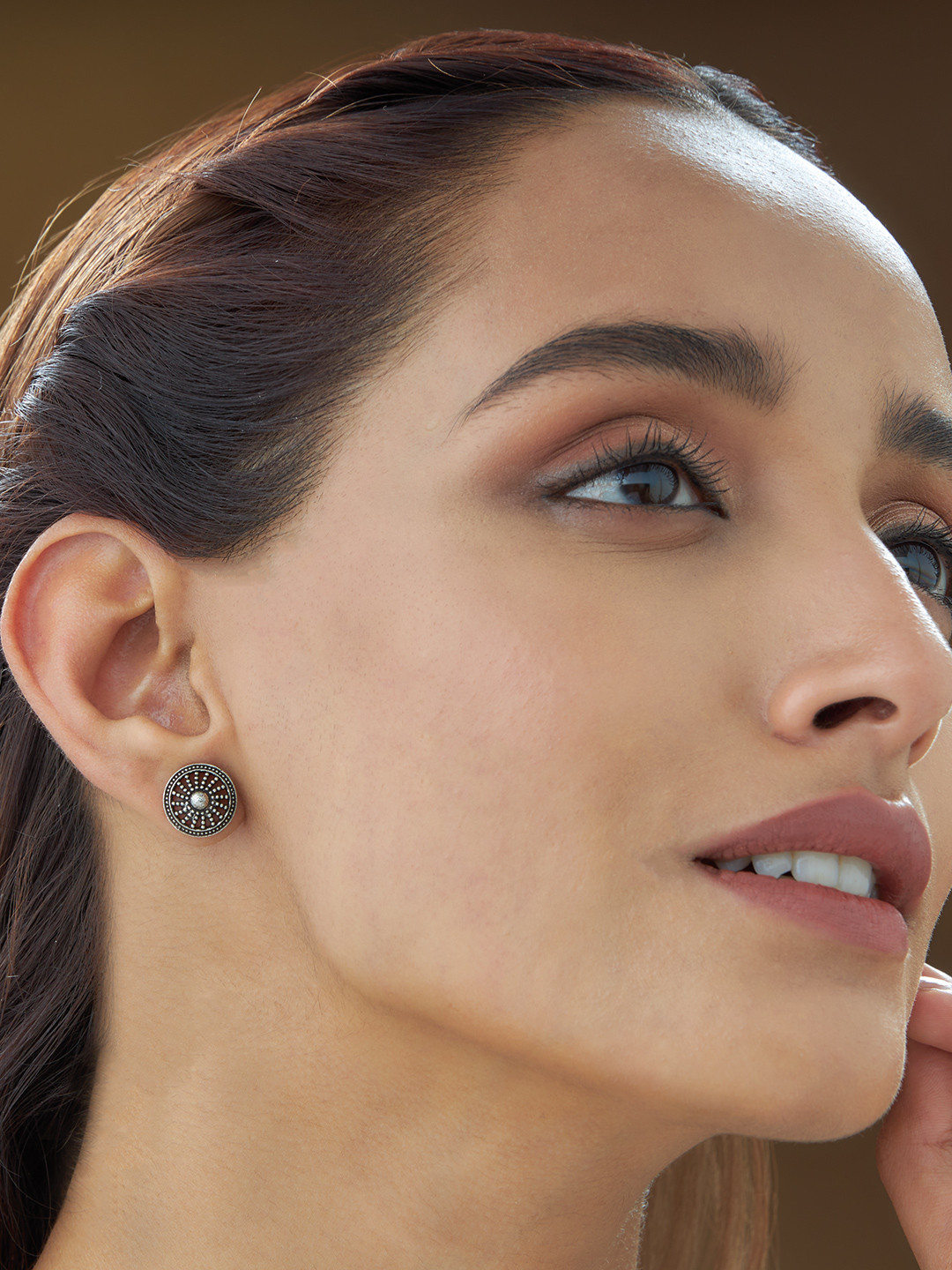 

Kushals Fashion Jewellery 92.5 Silver Rhodium Plated Oxidised Circular Studs Earrings