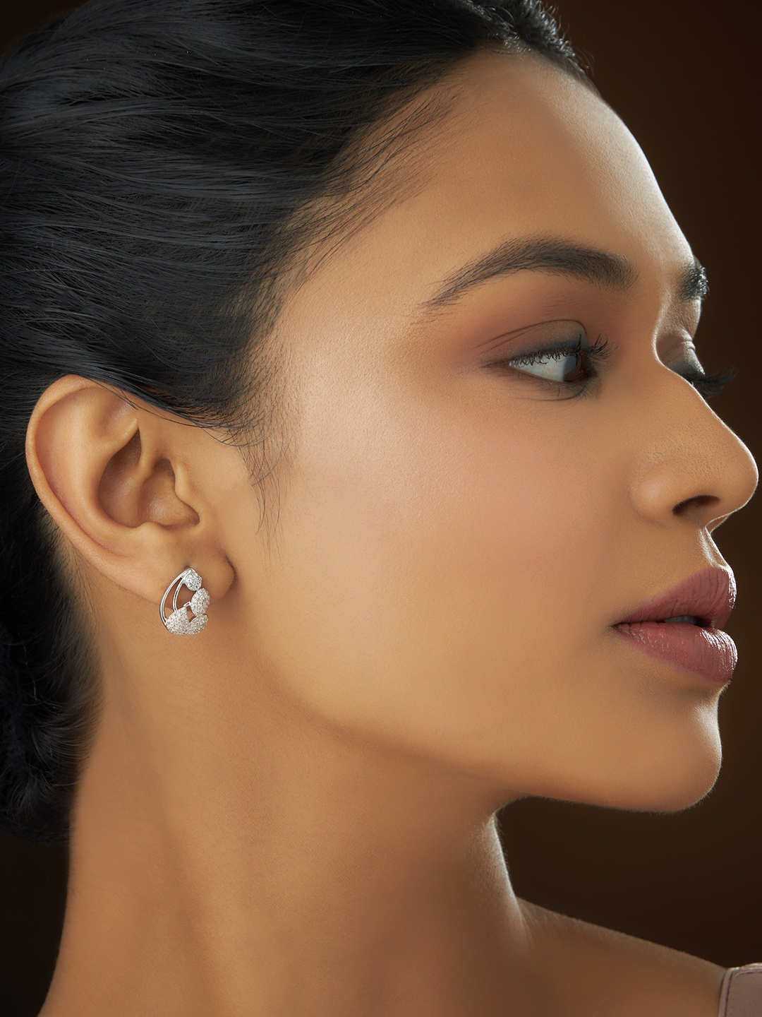 

Kushal's Fashion Jewellery White Contemporary Studs Earrings