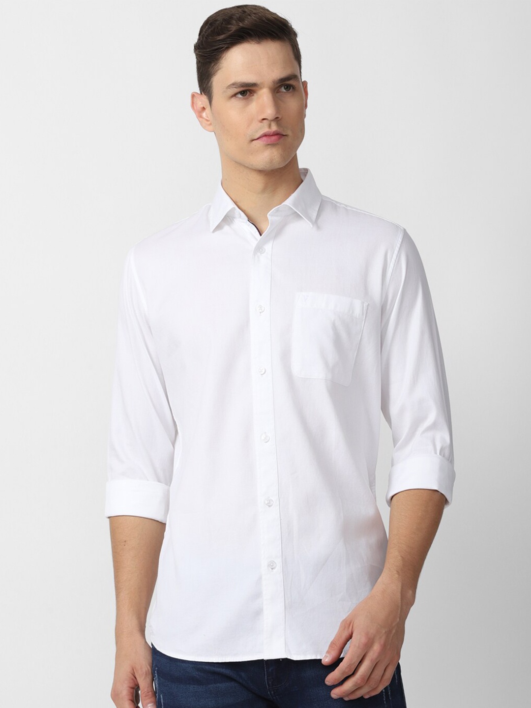 

Van Heusen Sport Men White Solid Cotton Slim Fit Casual Shirt