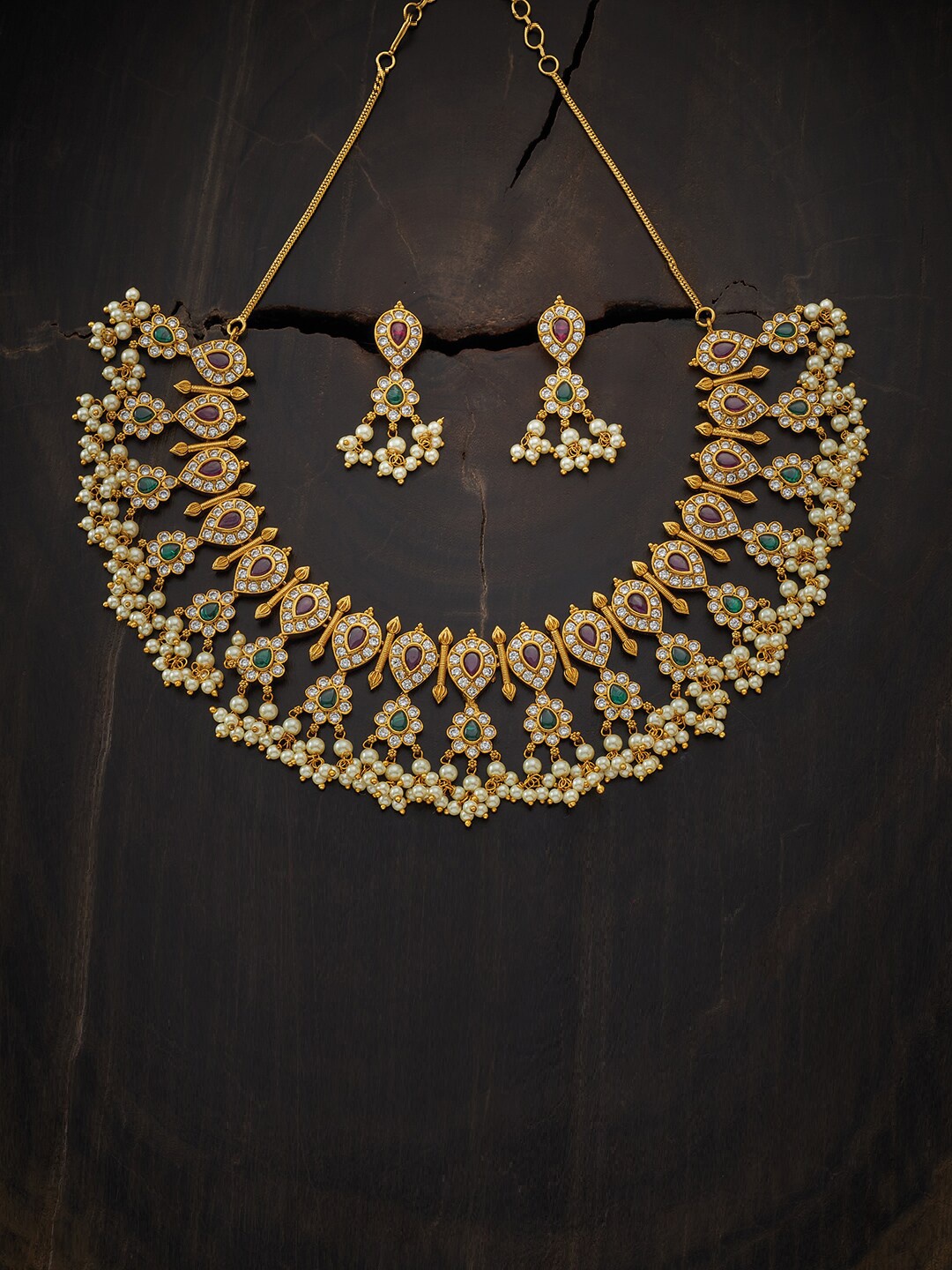 

Kushal's Fashion Jewellery Gold-Toned & Green Stone Beaded Jewellery Set