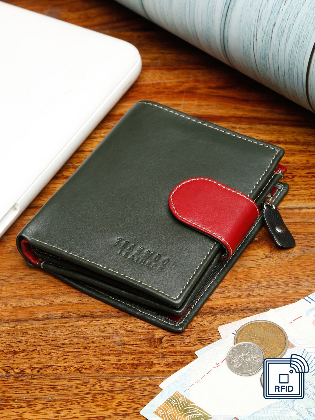 

Teakwood Leathers Women Green Leather Two Fold Wallet