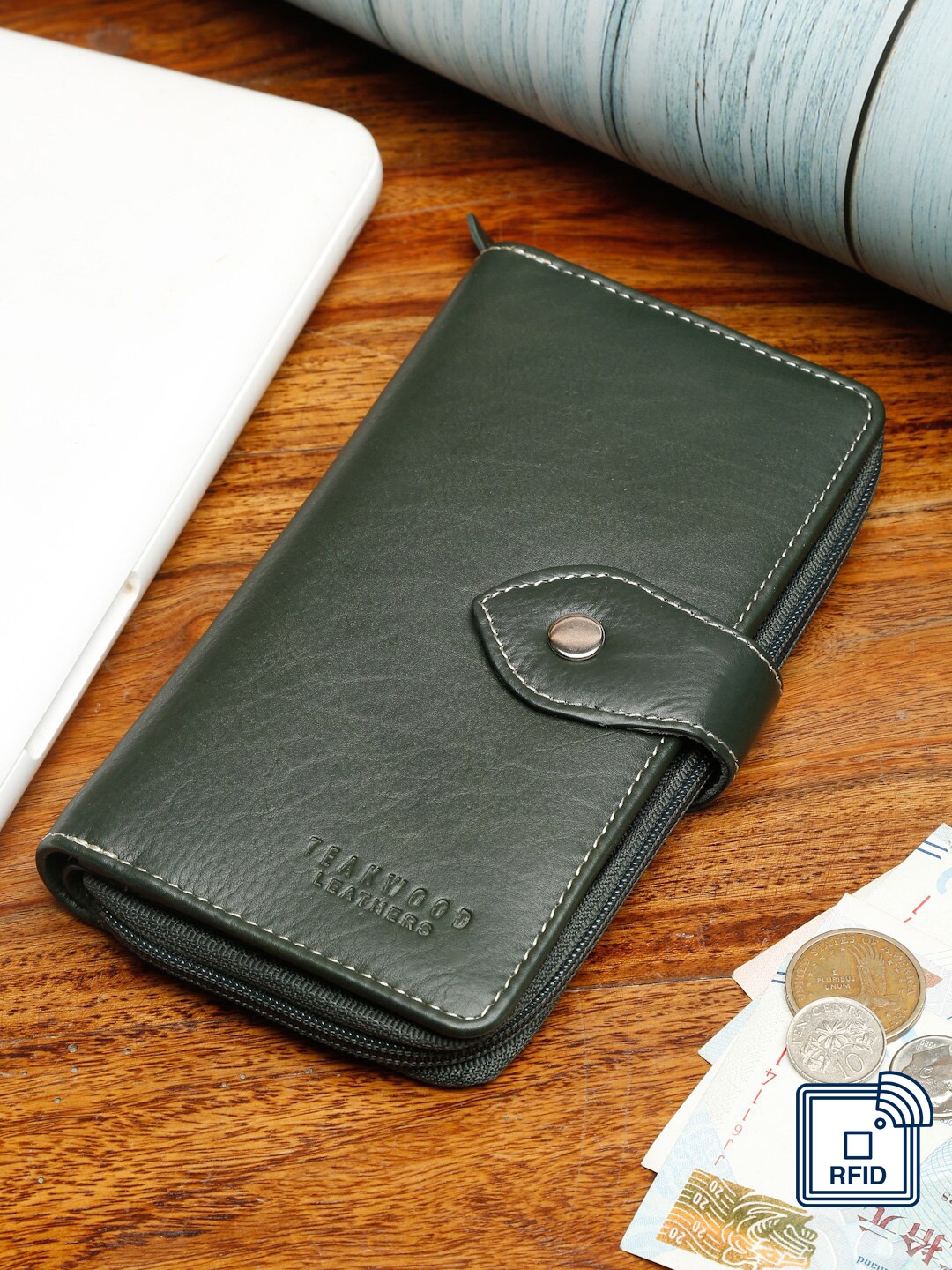 

Teakwood Leathers Women Green Leather Two Fold Wallet
