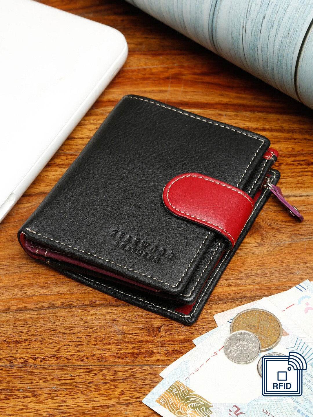 

Teakwood Leathers Women Black & Red Leather Two Fold Wallet