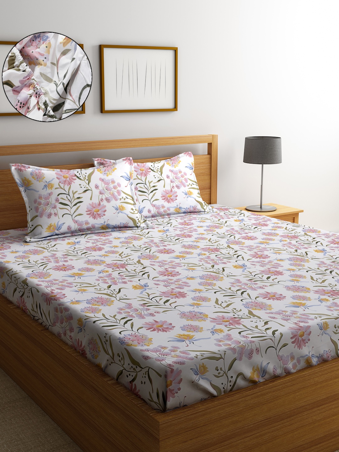 

SOKNACK White & Peach-Coloured Floral 300 TC King Bedsheet With 2 Pillow Covers
