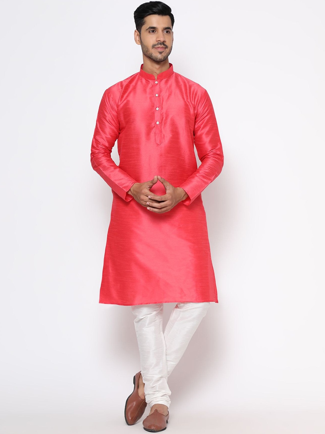 

Vastrasky Global Men Red Pure Cotton Kurta with Pyjamas