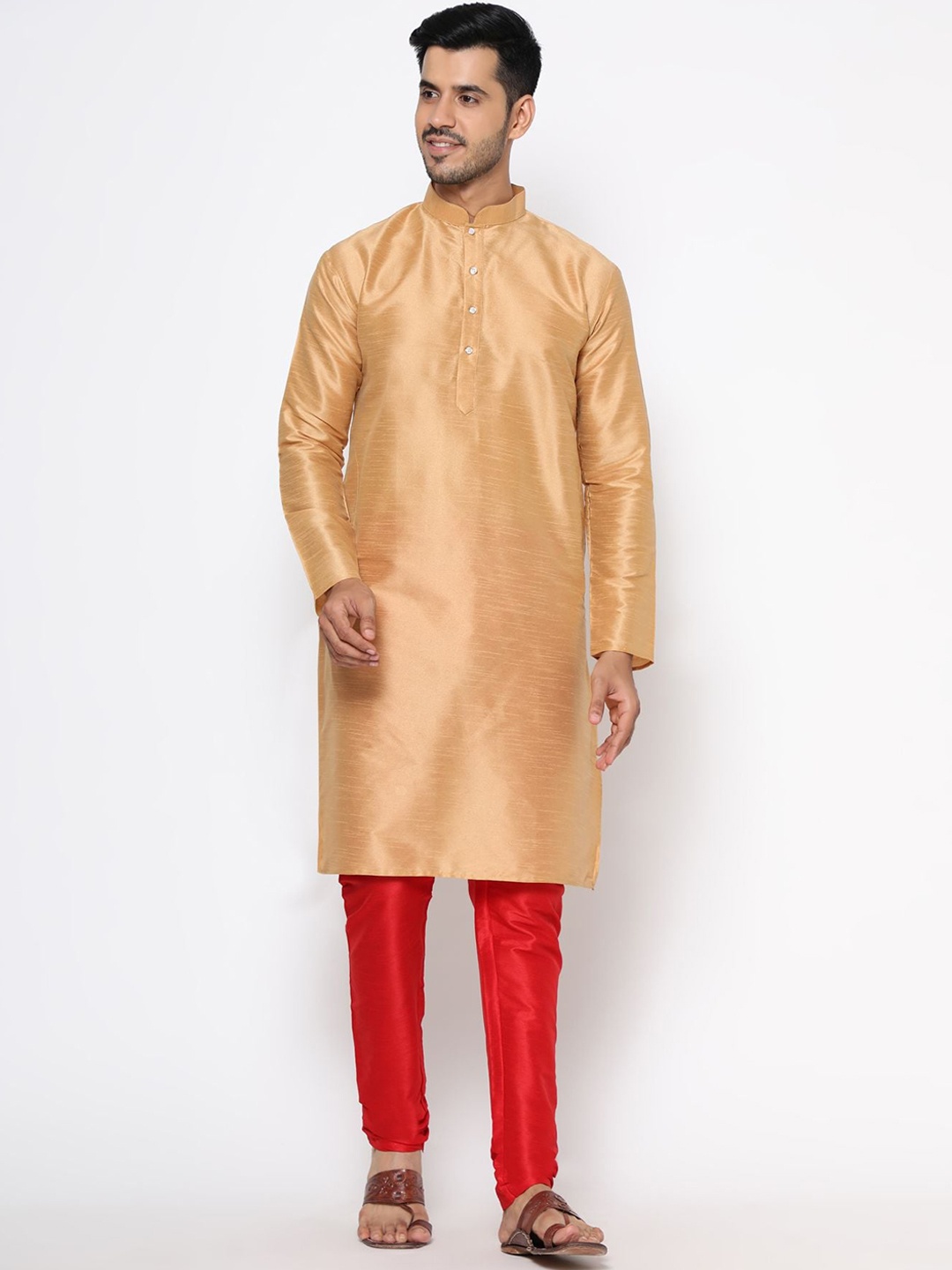 

Vastrasky Global Men Gold-Toned Pure Cotton Kurta with Pyjamas