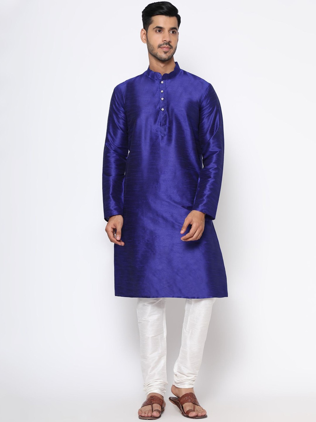 

Vastrasky Global Men Navy Blue & White Pure Cotton Kurta with Pyjama