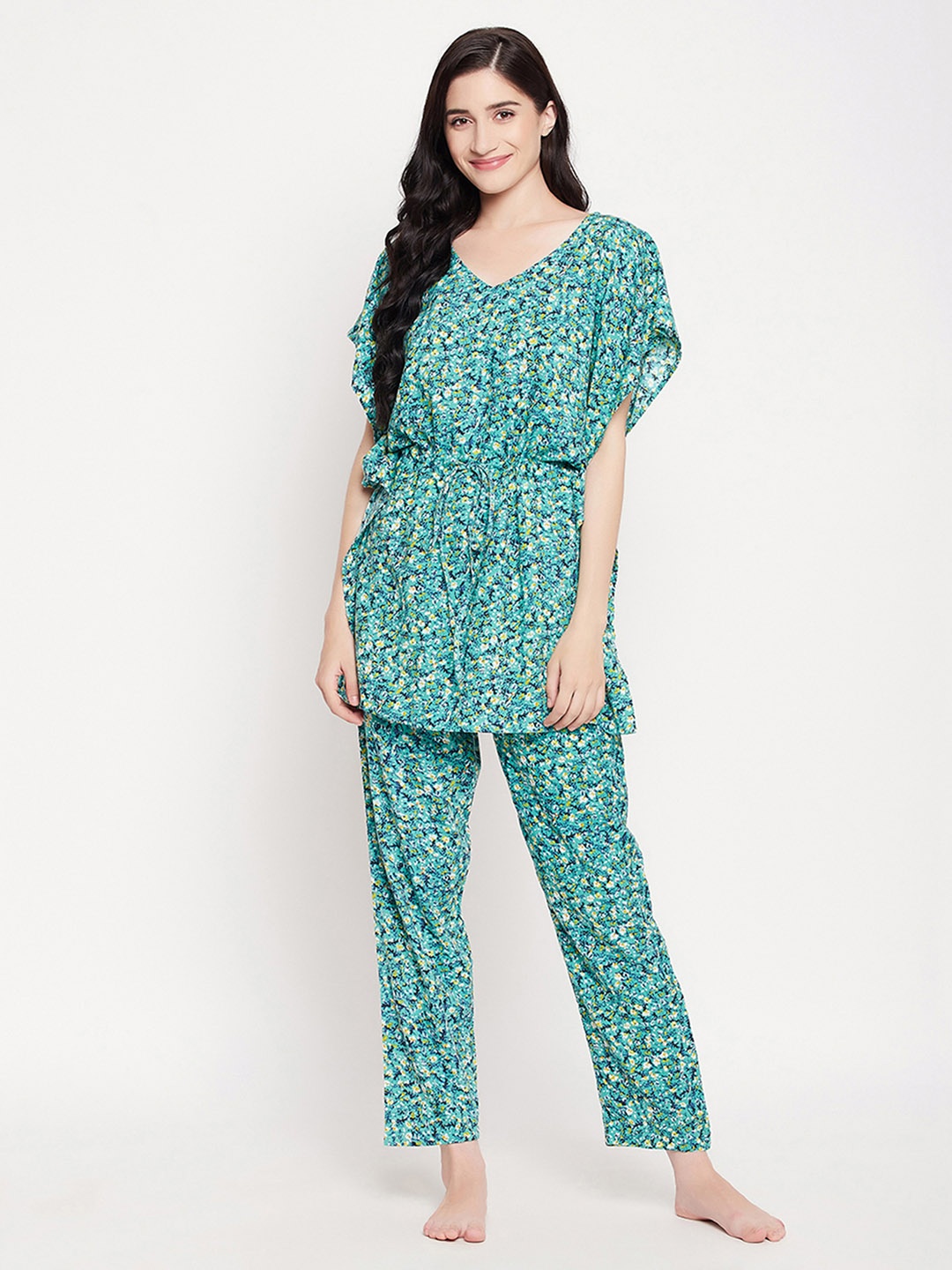 

Clovia Women Green & White Printed Night suit