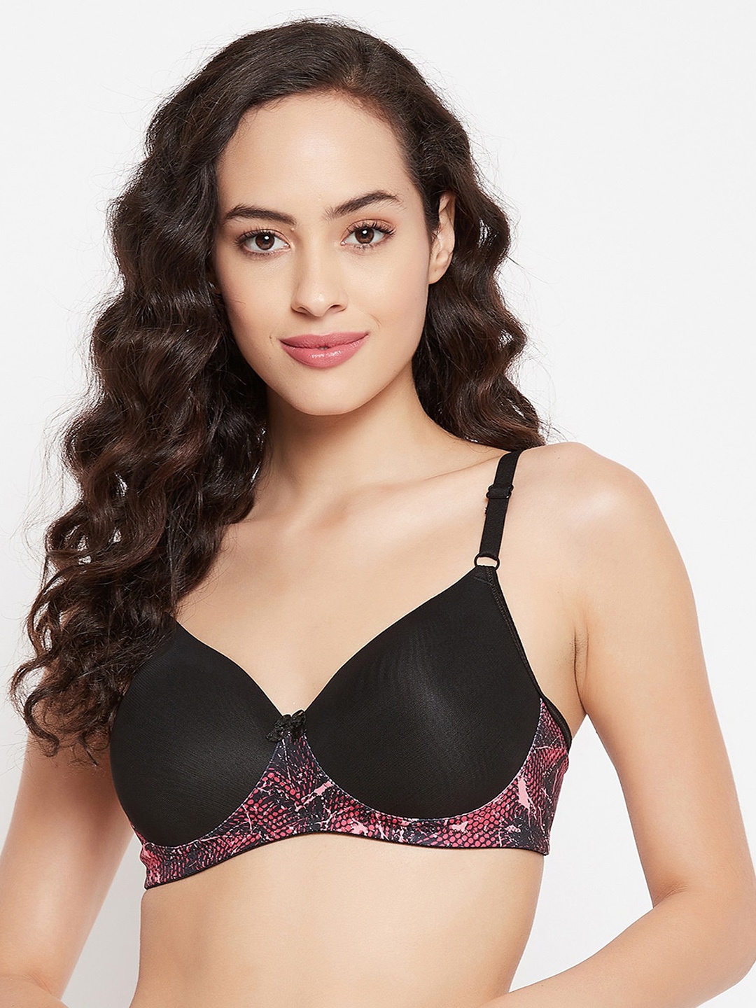 

Clovia Black Abstract Bra Lightly Padded Bra