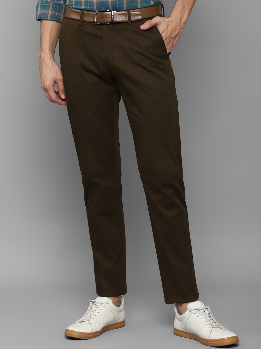 

Allen Solly Men Brown Slim Fit Cotton Trousers