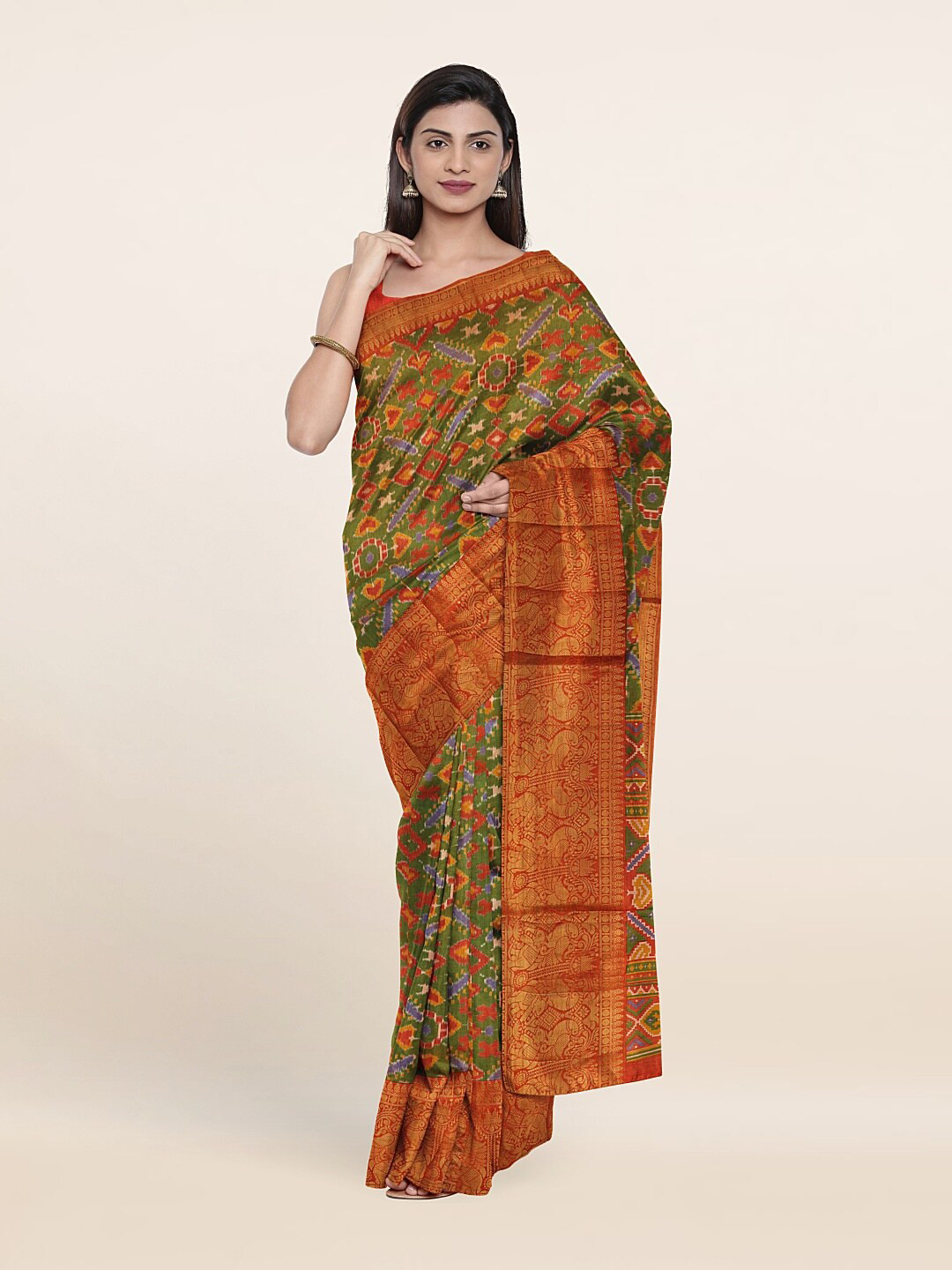 

Pothys Green & Gold-Toned Ethnic Motifs Zari Art Silk Saree