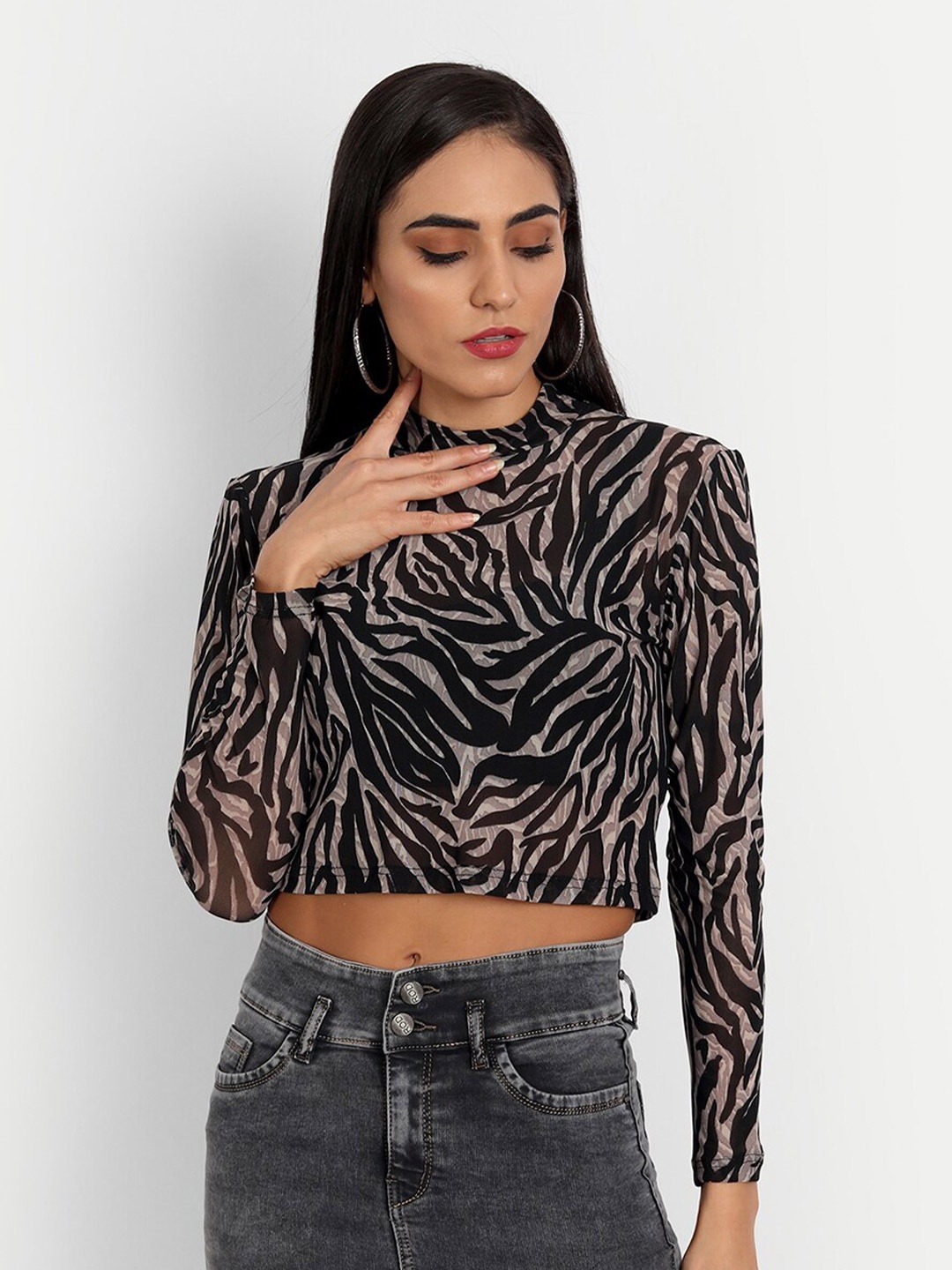 

ESSQUE Women Black & White Animal Print Full Sleeves Top