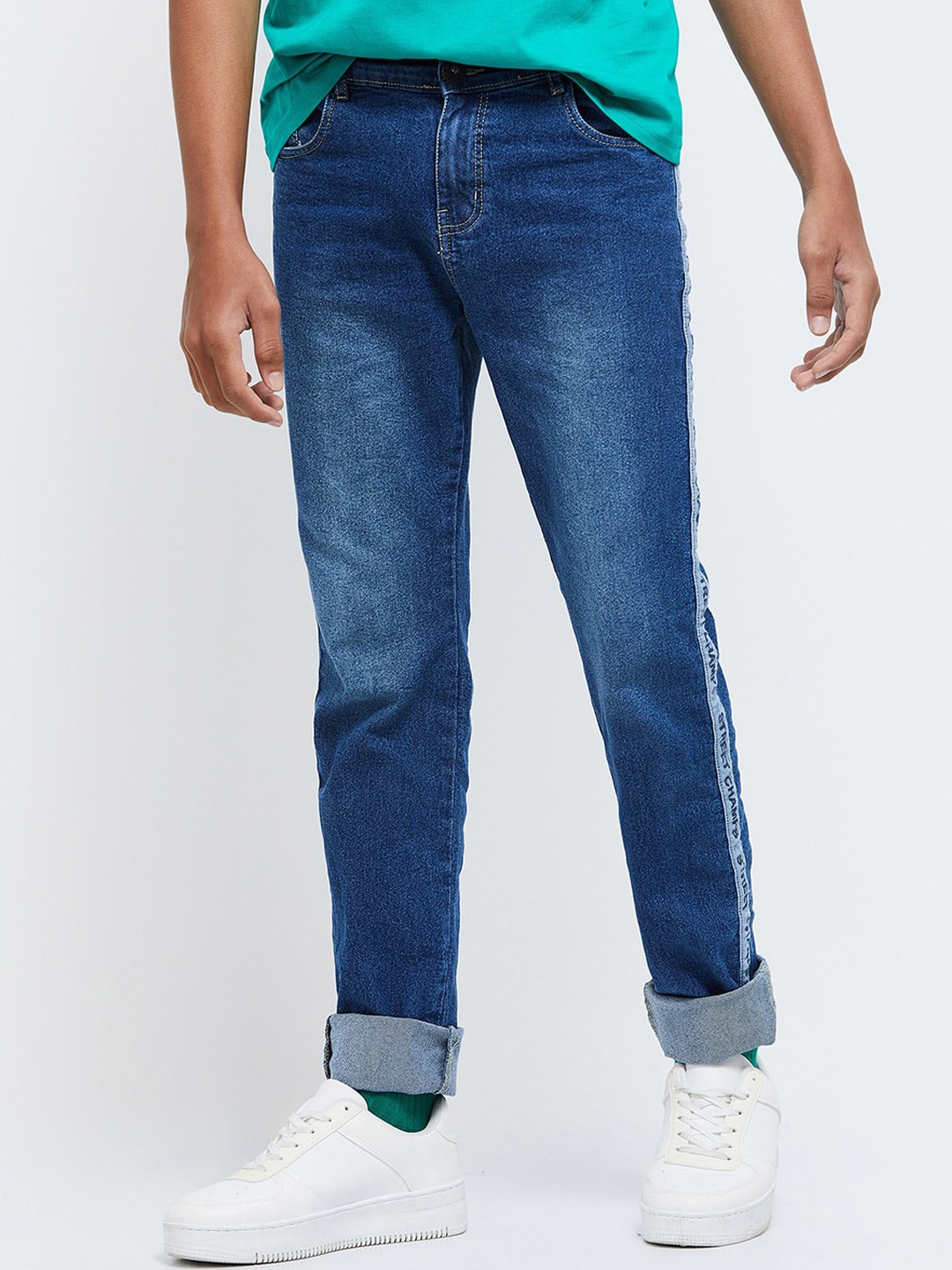 

max Boys Blue Mid-Rise Regular Fit Jeans