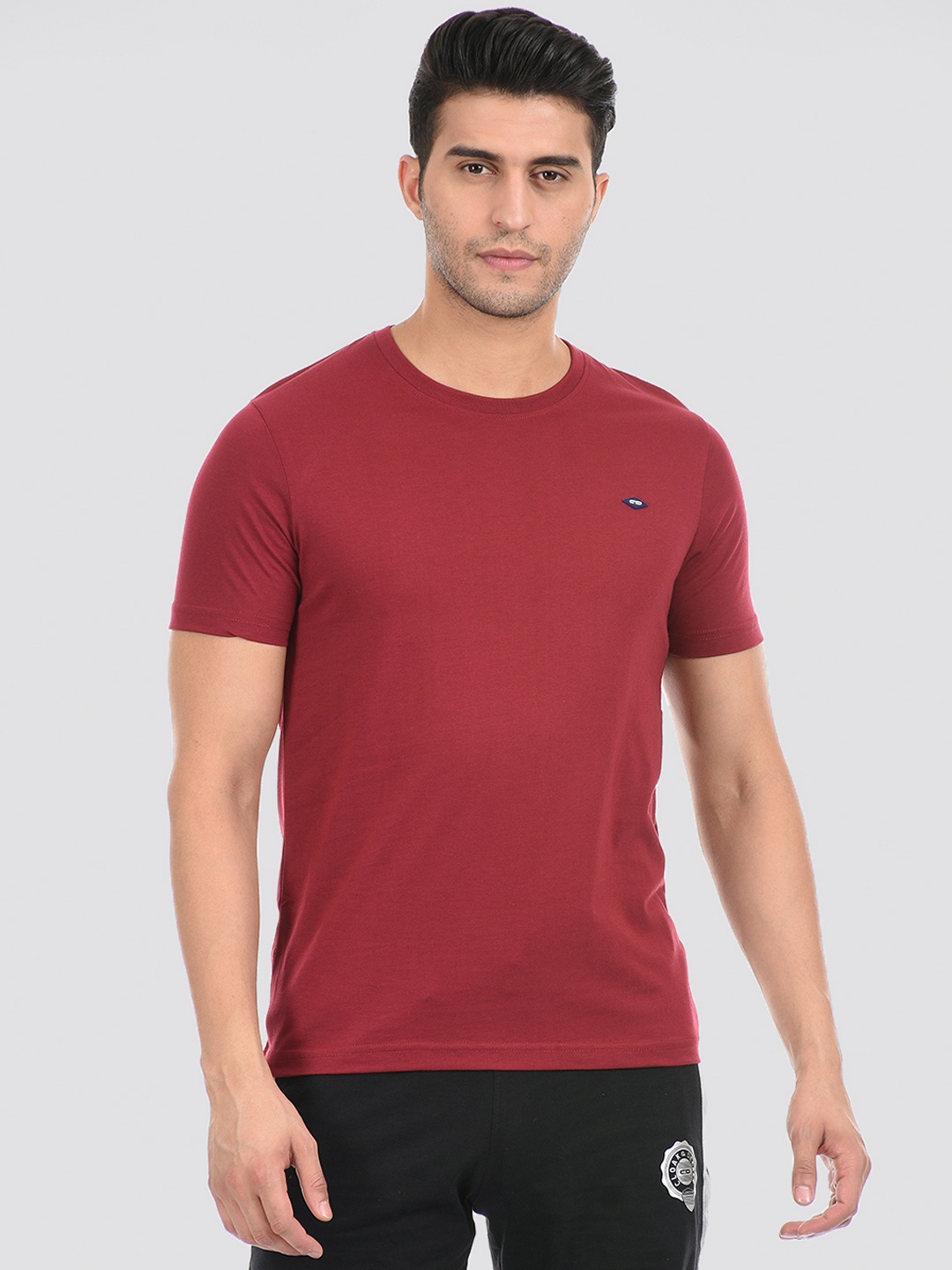 

Cloak & Decker by Monte Carlo Men Maroon T-shirt