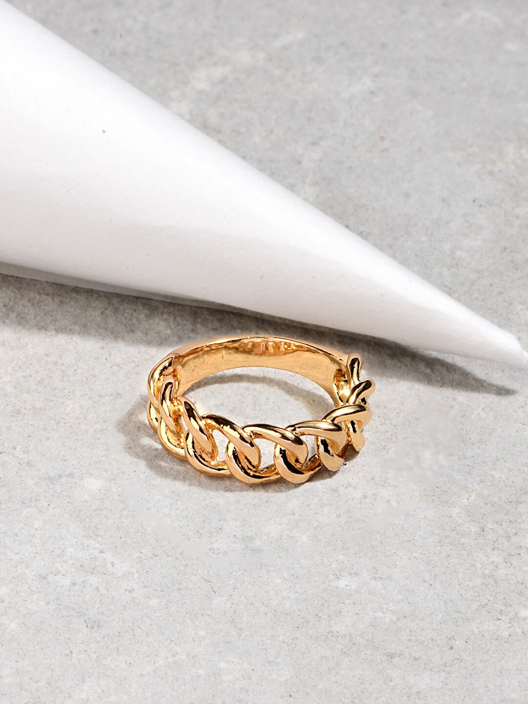 

Lilly & sparkle Gold-Plated & Design Detailed Finger Ring