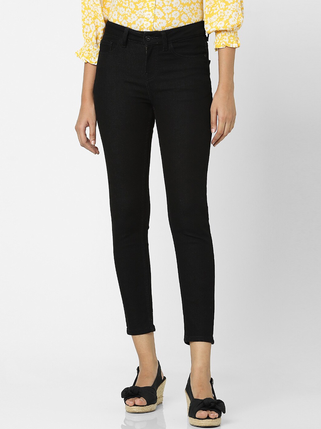 

Vero Moda Women Black Slim Fit High-Rise Stretchable Jeans