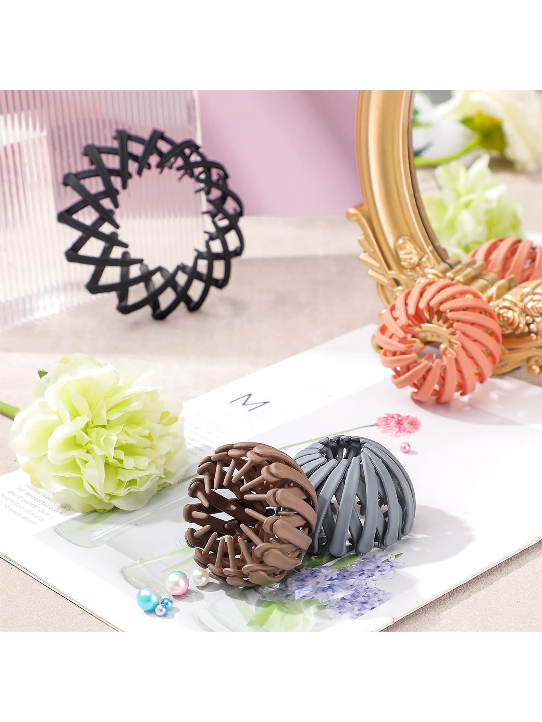 

VAGHBHATT Women Black & Grey Set of 4 Claw Clip