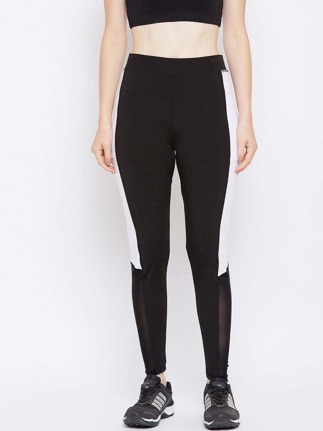 

Urban Komfort Women Black Solid Tights