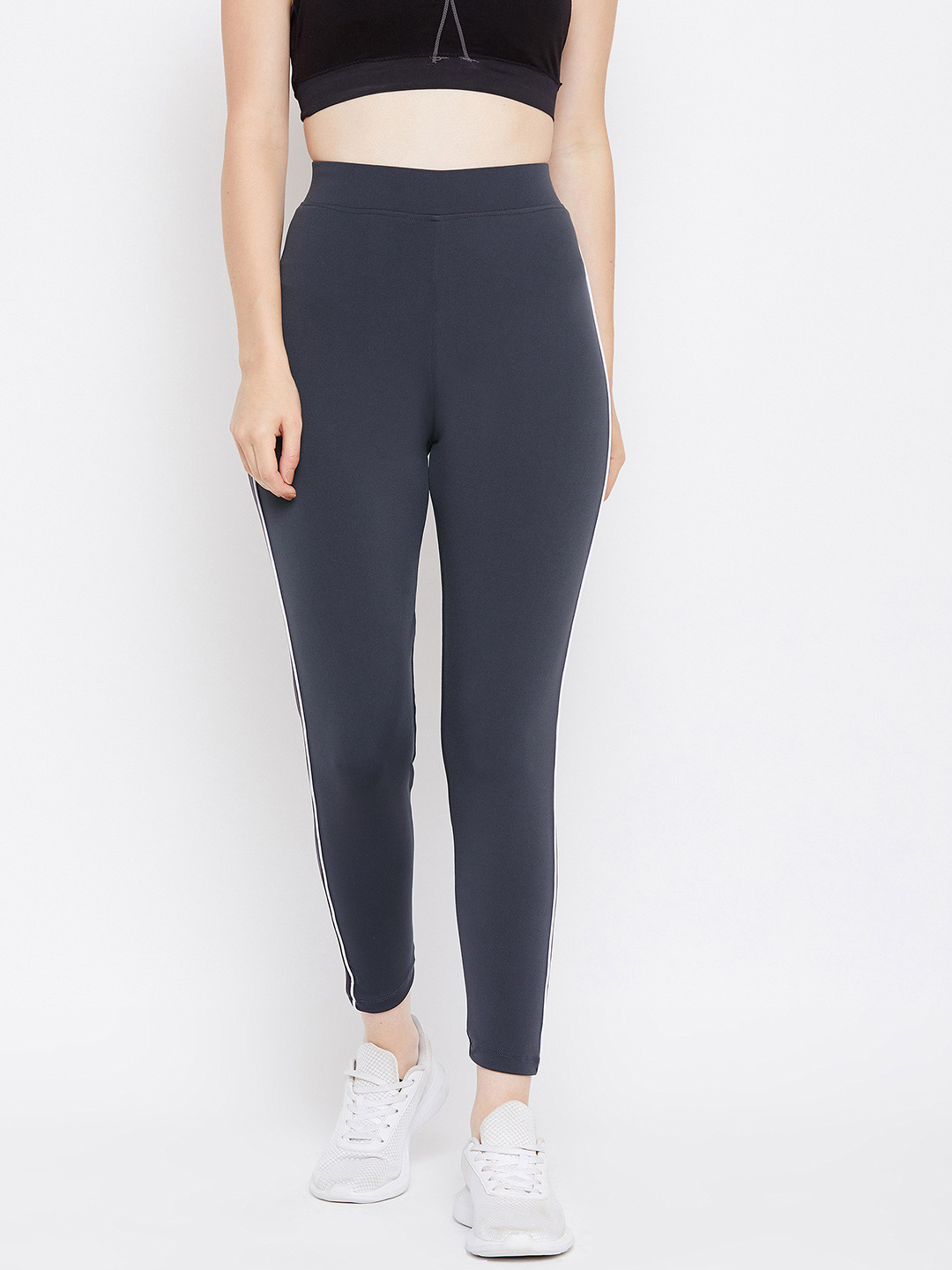 

Urban Komfort Women Grey Solid Ankle Length Sports Leggings