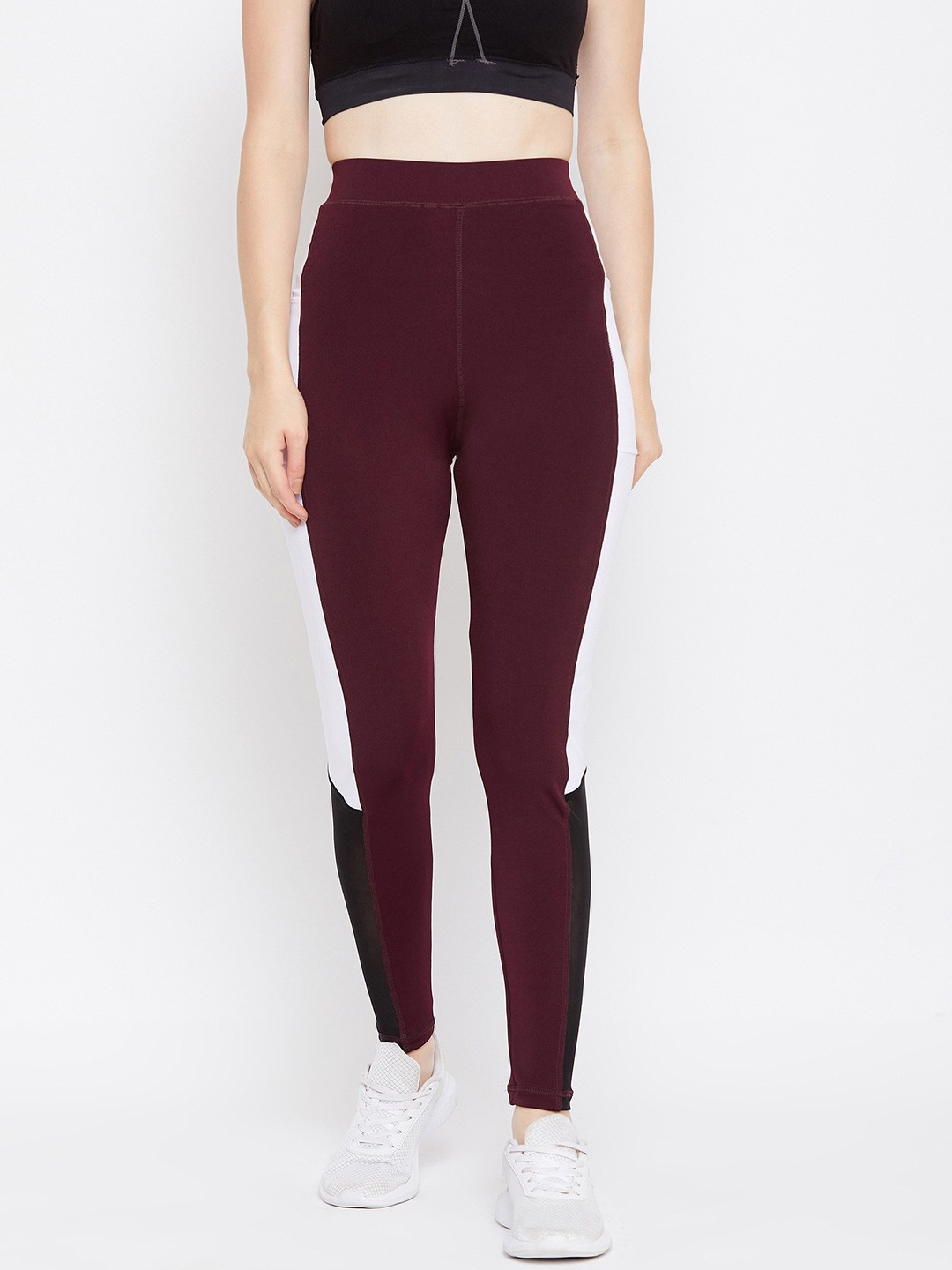

Urban Komfort Women Burgundy Solid Tights