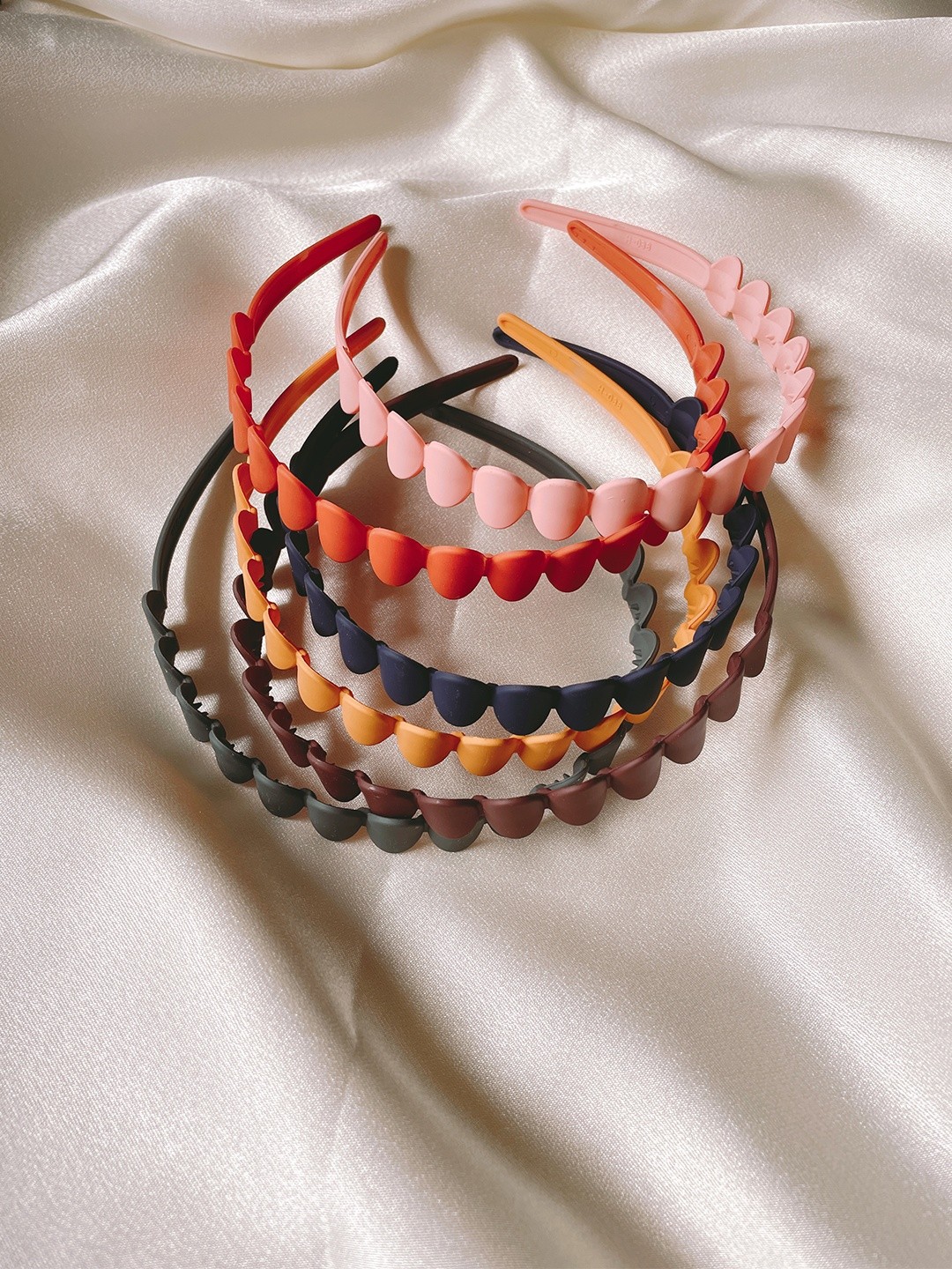 

Mueras Women Red & Brown Set of 6 Hairband