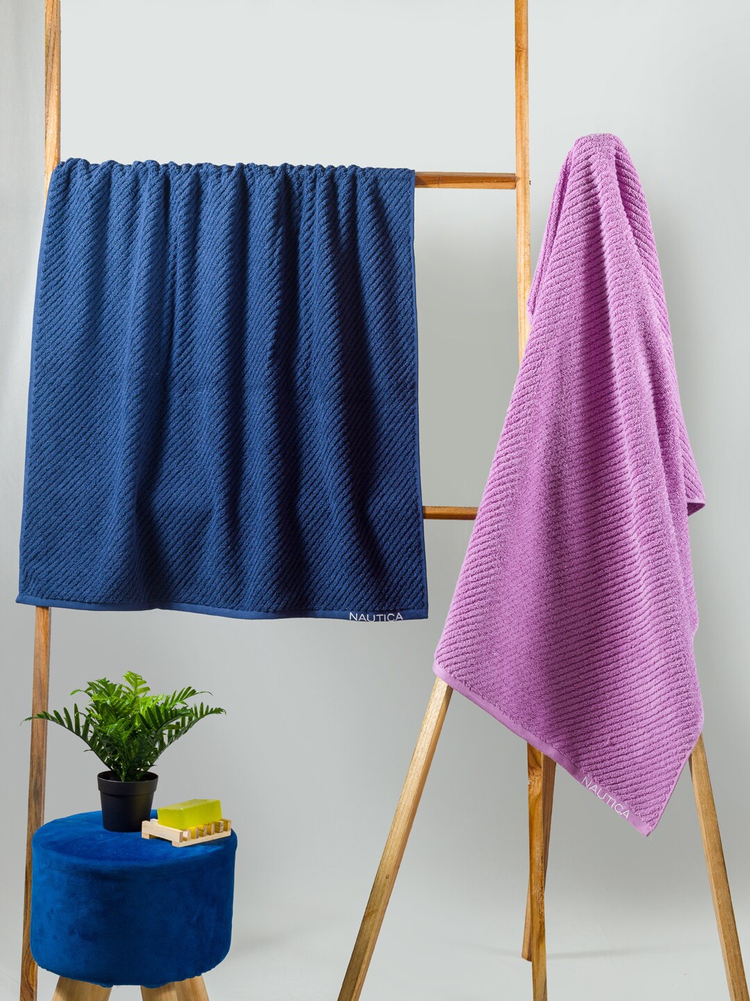 

Nautica Set Of 2 Solid Pure Cotton 600 GSM Bath Towels, Navy blue