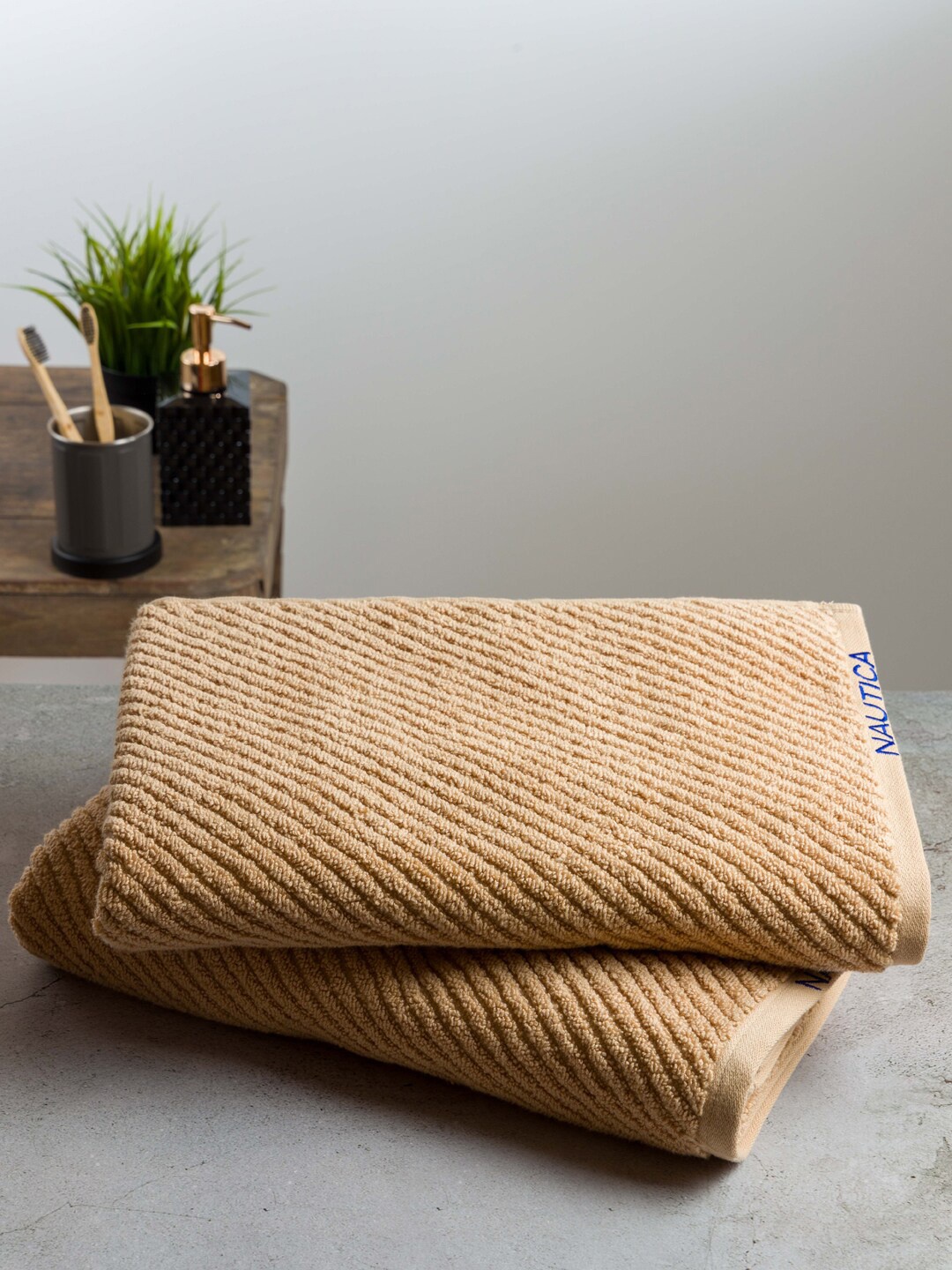 

Nautica Set Of 2 Brown Solid Pure Cotton 600 GSM Bath Towels