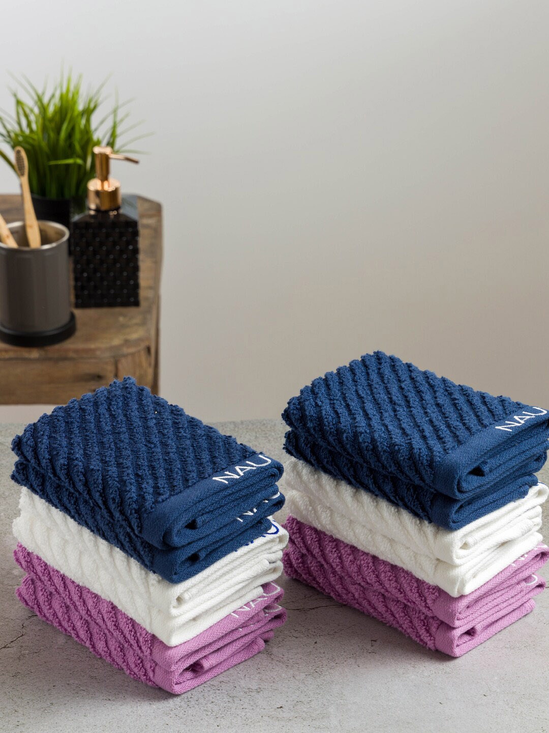 

Nautica Set Of 12 Solid 600 GSM Cotton Face Towel Set, Navy blue