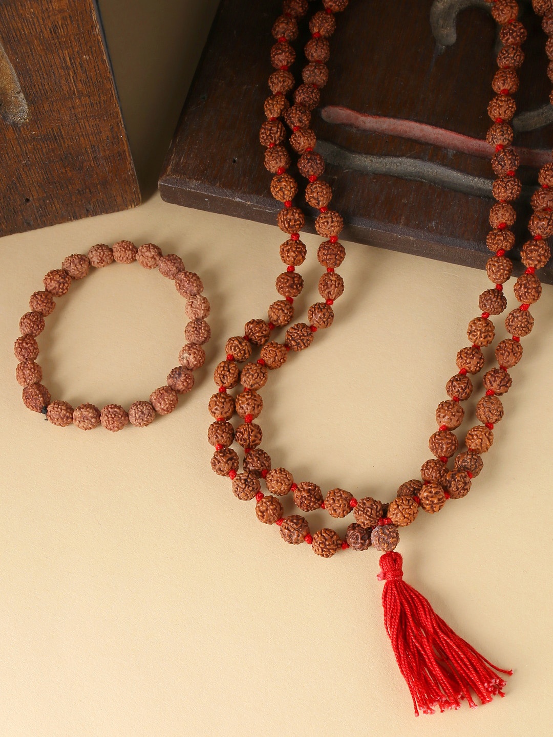 

RDK Unisex Brown Wood Handcrafted Charm Bracelet
