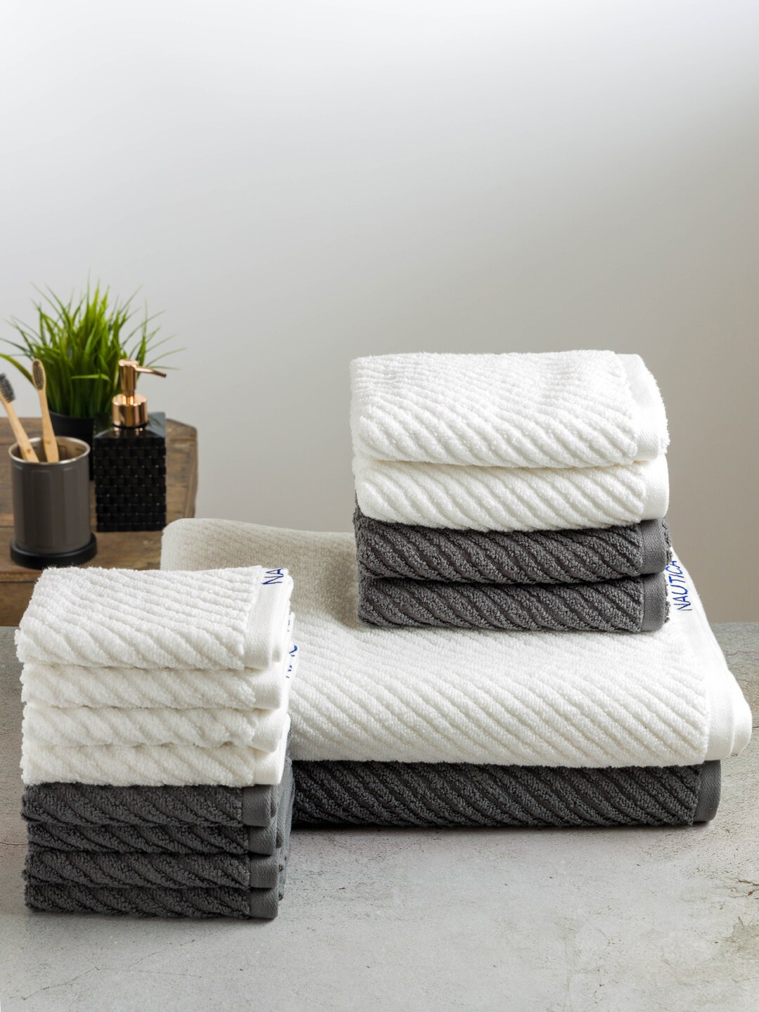 

Nautica Set Of 14 Solid 600 GSM Pure Cotton Towel Set, Grey