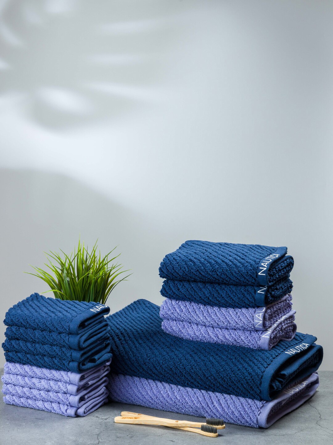 

Nautica Set Of 14 Striped 600 GSM Cotton Towel Set, Blue
