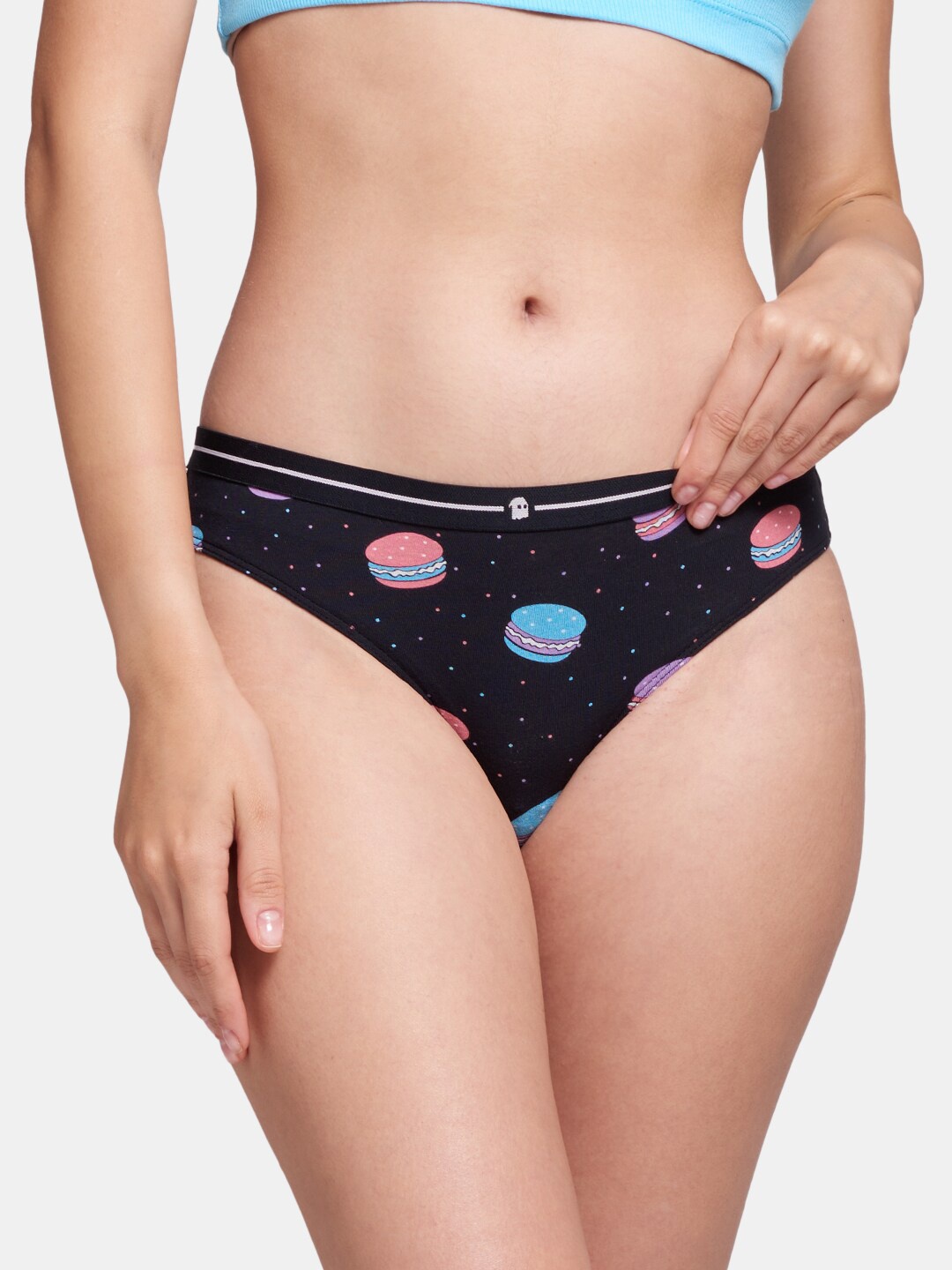 

The Souled Store Women Black & Blue Printed Bikini Briefs